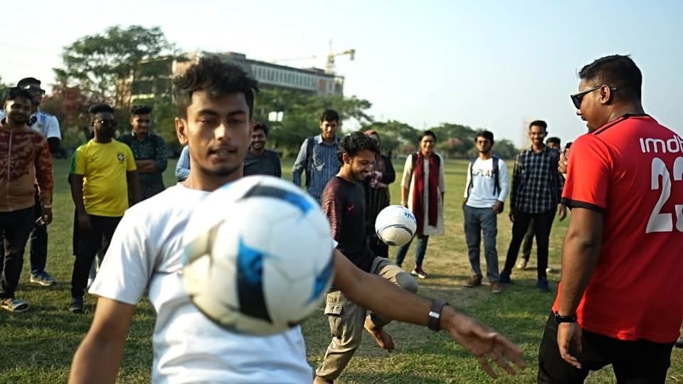টিম ব্রাজিল 🇧🇷 পুরাপুরি রেডি Enayet Chowdhury কে কাঁদানোর জন্য , আর্জেন্টিনা 🇦🇷 কে হারানোর জন্য।  Nagad Football Star Challenge এ ব্রাজিল - আর্জেন্টিনা ম্যাচ খুব শীঘ্রই হতে যাচ্ছে। এই ভ্লগে থাকলো থেকে আমার টিম ফরমেশনের ডিটেইলস।