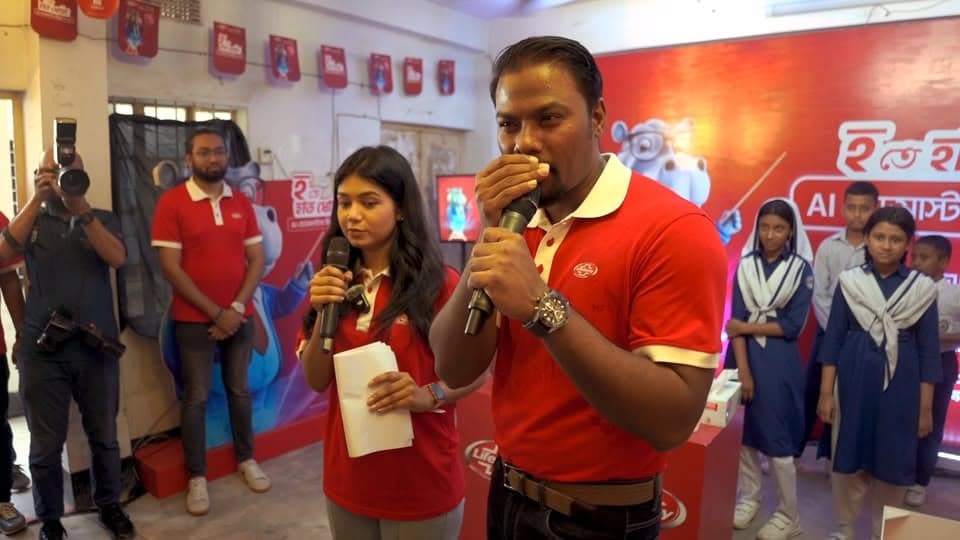 জীবনের সবচেয়ে "বড় সাইজের" অডিয়েন্স আর তাদের স্কুলে একদিন! 